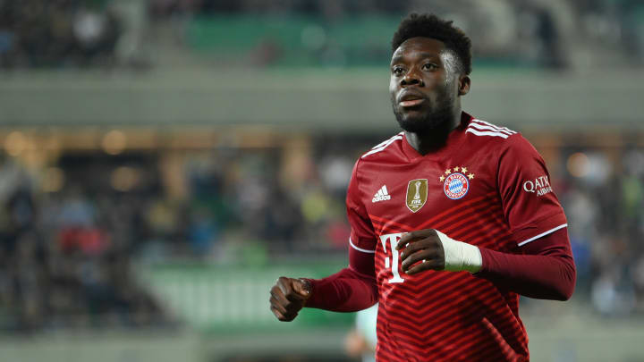 Alphonso Davies returns to Bayern Munich coaching after coronary heart issues