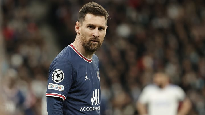 Dani Alves claims that Lionel Messi “does not enjoy it” at PSG