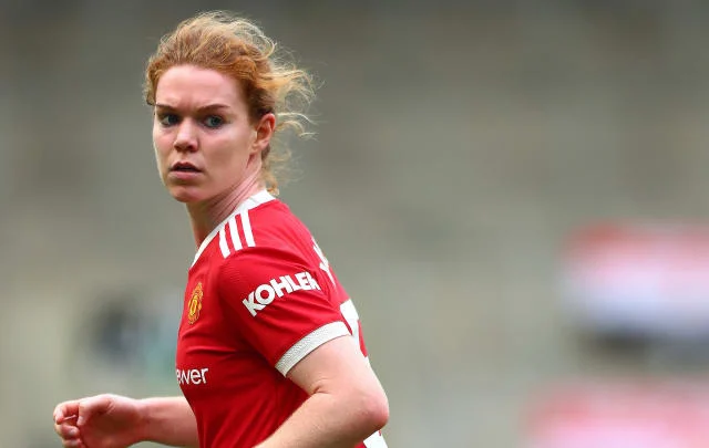 Man Utd defender Aoife Mannion is operated on for an ACL damage