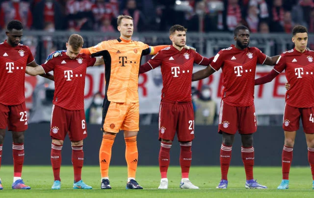 Manuel Neuer breaks Oliver Kahn’s successful file within the Bundesliga