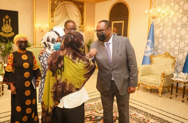 Sawirro: Maxay DENI kala hadleen wafdigii maanta