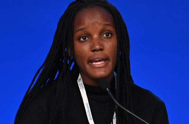 Ugandan Vanessa Nakate in entrance of French deputies for