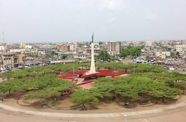 a French diplomatic mission in Cotonou to discuss