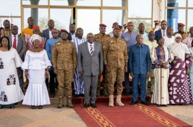 a first cabinet dominated by the crisis