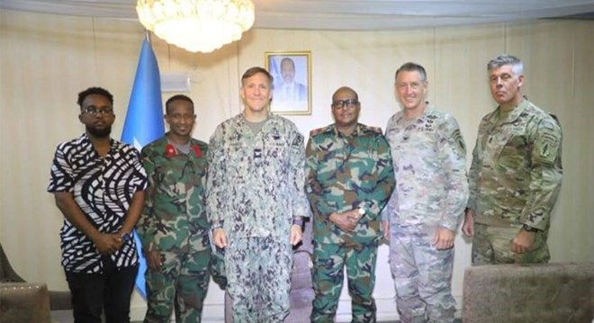 Somali Army Commander, US special forces commander discuss strengthening counter-terrorism efforts