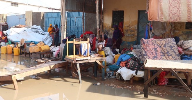 Flooding forces hundreds to flee homes in Beledweyne town