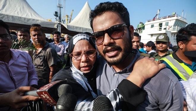 Bangladesh ship crew Abducted By Somali pirates return home
