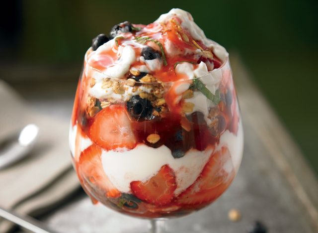 vegetarian yogurt parfait