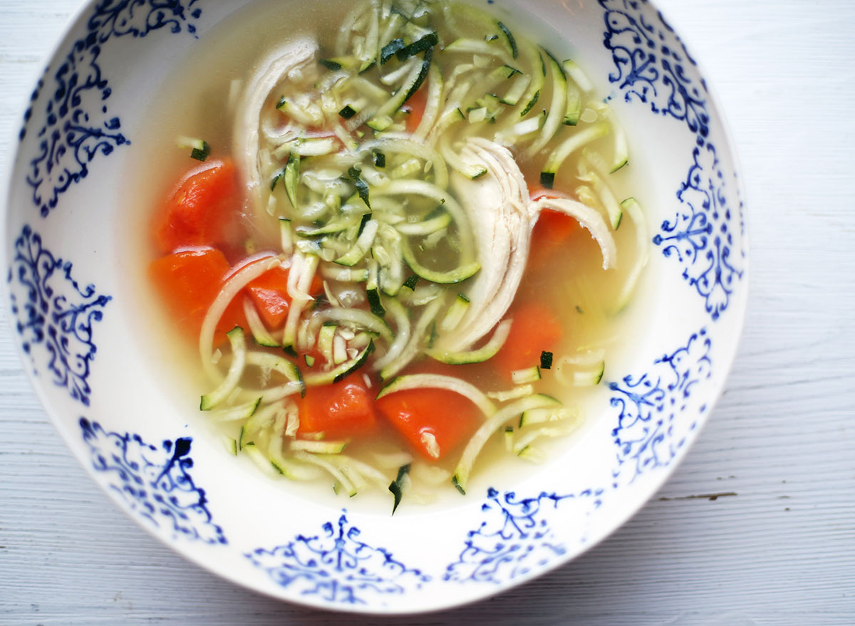 whole30 instant pot chicken zoodle soup