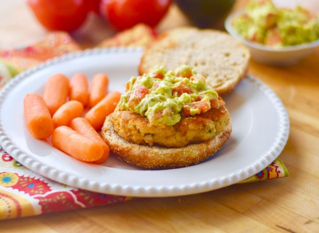 tuna burgers with smashed avocado and tomato