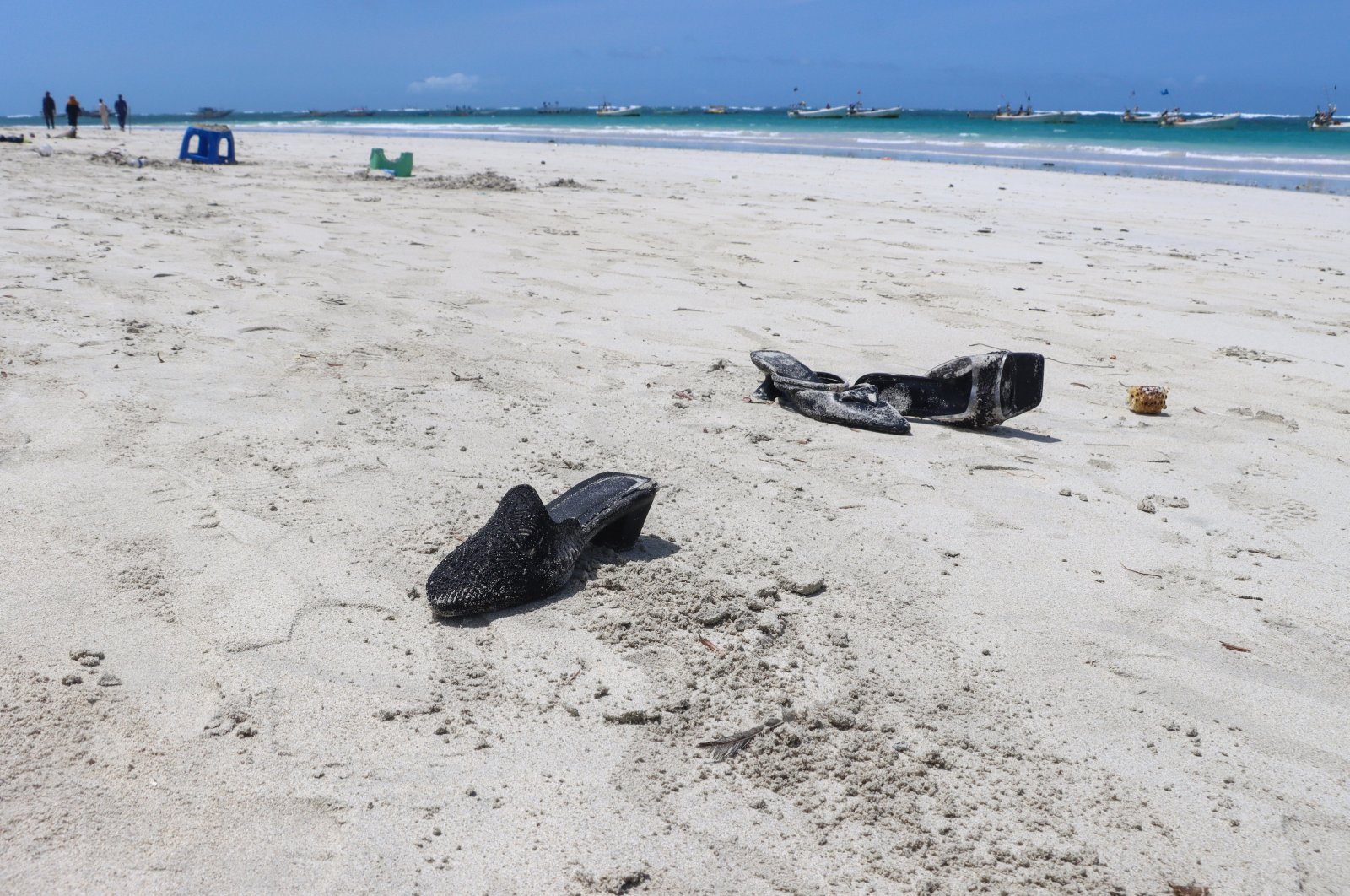 Death toll from Mogadishu beach suicide bomb