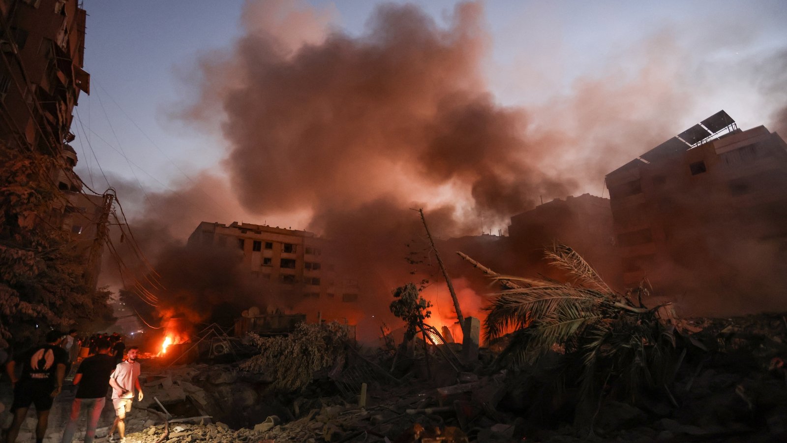 Live

Explosions shake Beirut as Israel strikes Hezbollah



Middle East
