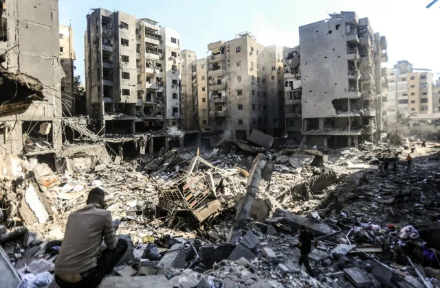 Israeli Airstrikes in Eastern Lebanon Result in 21 Fatalities, Reports Health Ministry