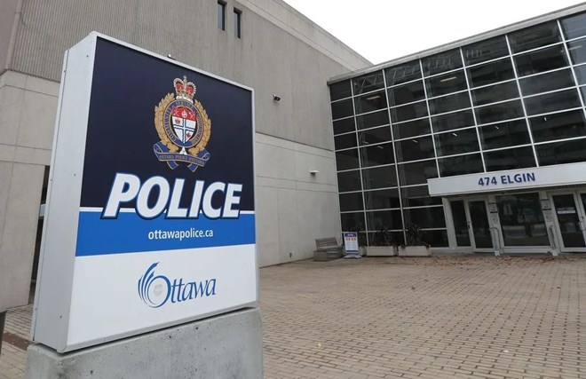 Lawsuit accuses Ottawa police of wiretapping, surveilling Somali officers