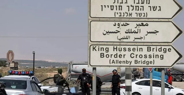 Nin hubeysnaa oo sadax Israa’iiliyiin ah ku dilay xadka Urdun iyo Daanta Galbeed