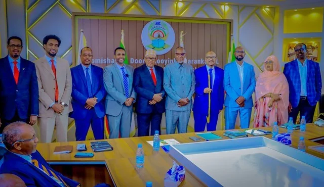 North Western of SomaliaElection Commission Distributes Candidacy Certificates in Preparation for November Elections