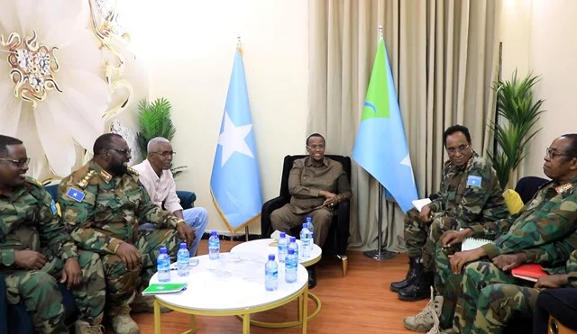 President Guudlawe convenes with military leaders in Bal’ad to bolster efforts against al-Shabab