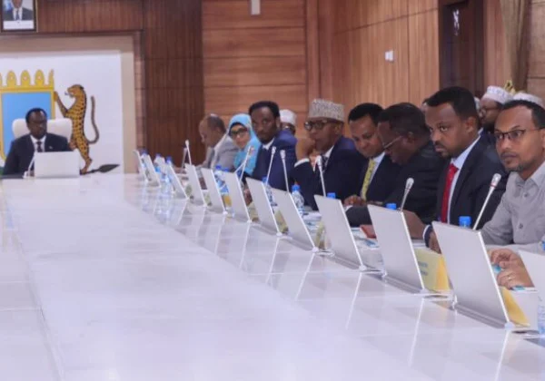 Somalia Introduces New Developments in Government and Police Forces