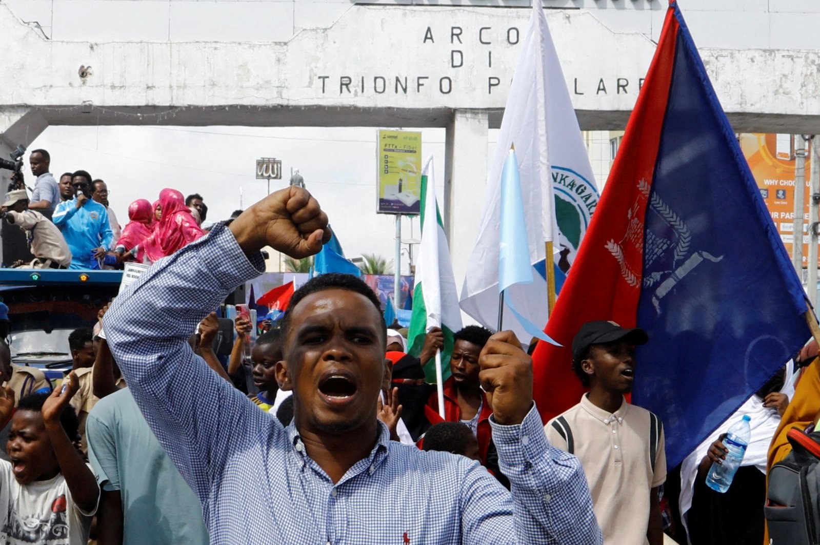 Somalia asks UN to end decadelong political