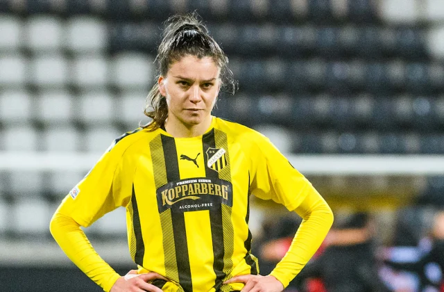 Tottenham complete signing of Hungarian international