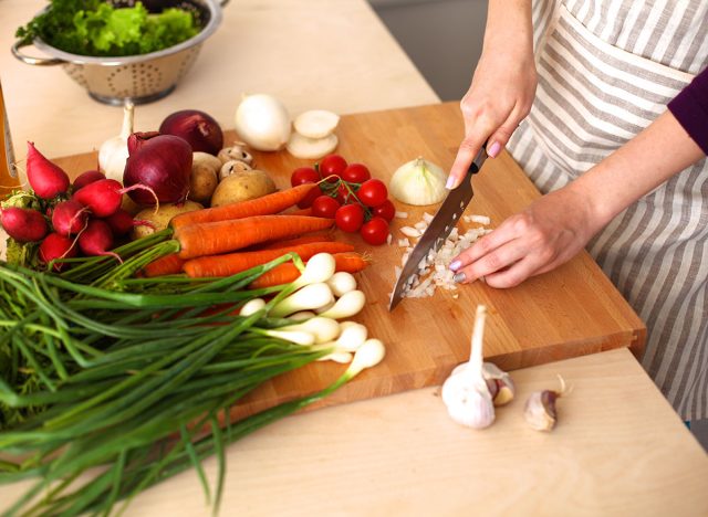 chop vegetables