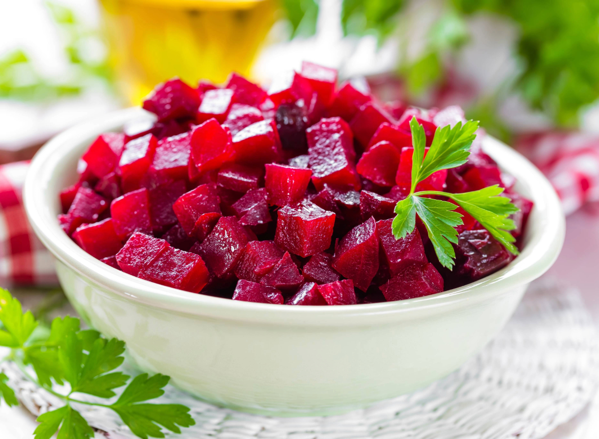 sliced ​​beets in a bowl