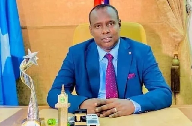 Banadir Regional Administration Places Hodan District Commissioner on 45-Day Suspension