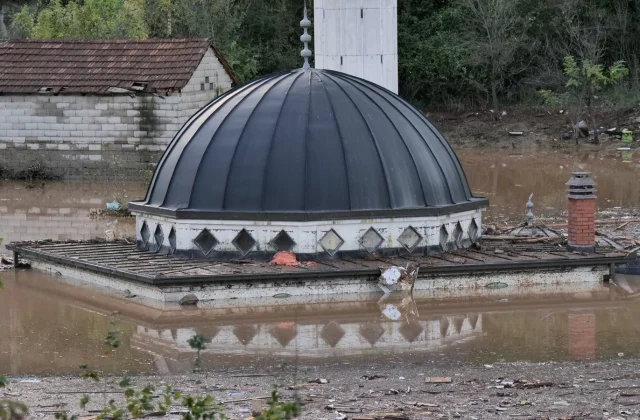 Efforts Intensify to Locate Those Missing Amidst Catastrophic Floods in Bosnia