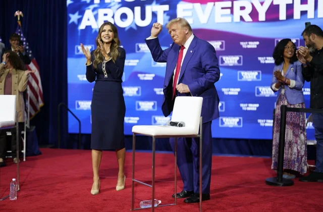 Harris Playfully Trivializes Trump as Rally Transforms into Dance Party