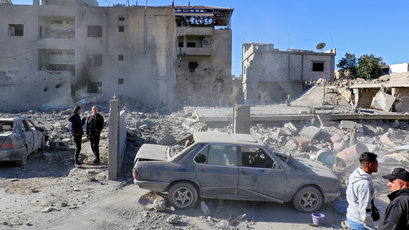 Israeli strike kills Lebanese troops during evacuation