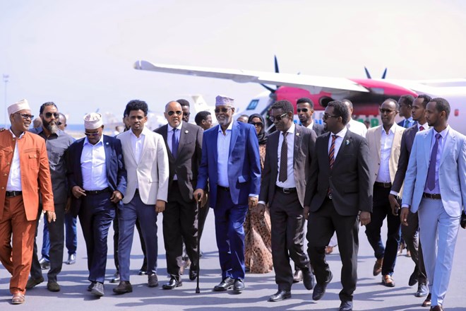 Jubaland state leader arrives in Mogadishu for National Consultative Council meeting