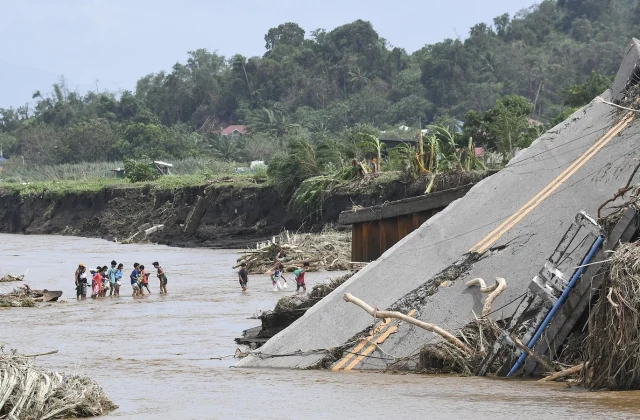 Philippine Storm Claims 100 Lives as Death Toll Climbs