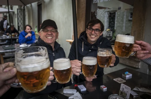 Prague Prohibits Organized Nighttime Bar Hopping Tours