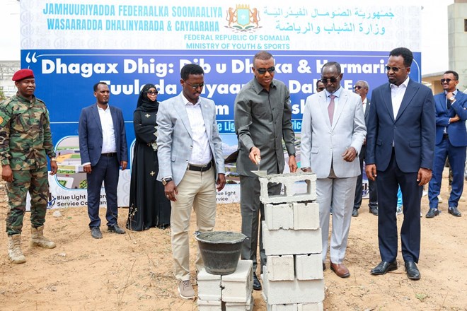 PM Barre lays cornerstone for Mogadishu Stadium reconstruction