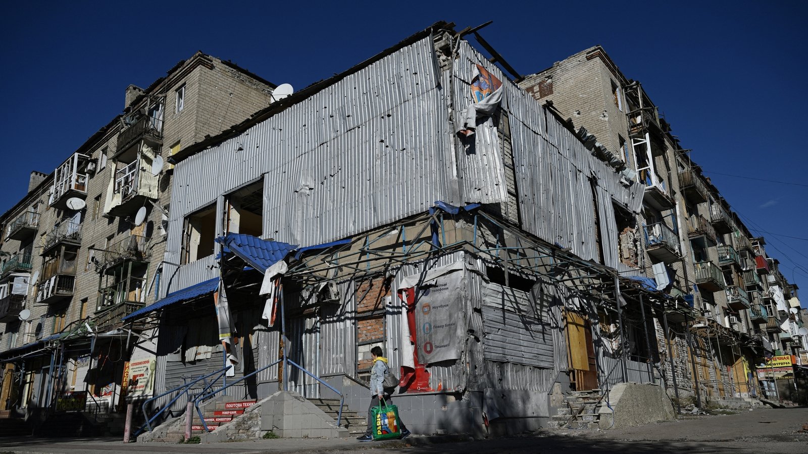 Russian forces capture two villages in eastern Ukraine