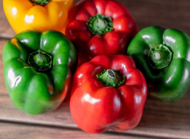 top 10 "calorie-free" foods for shedding pounds 39 red yellow green pepper