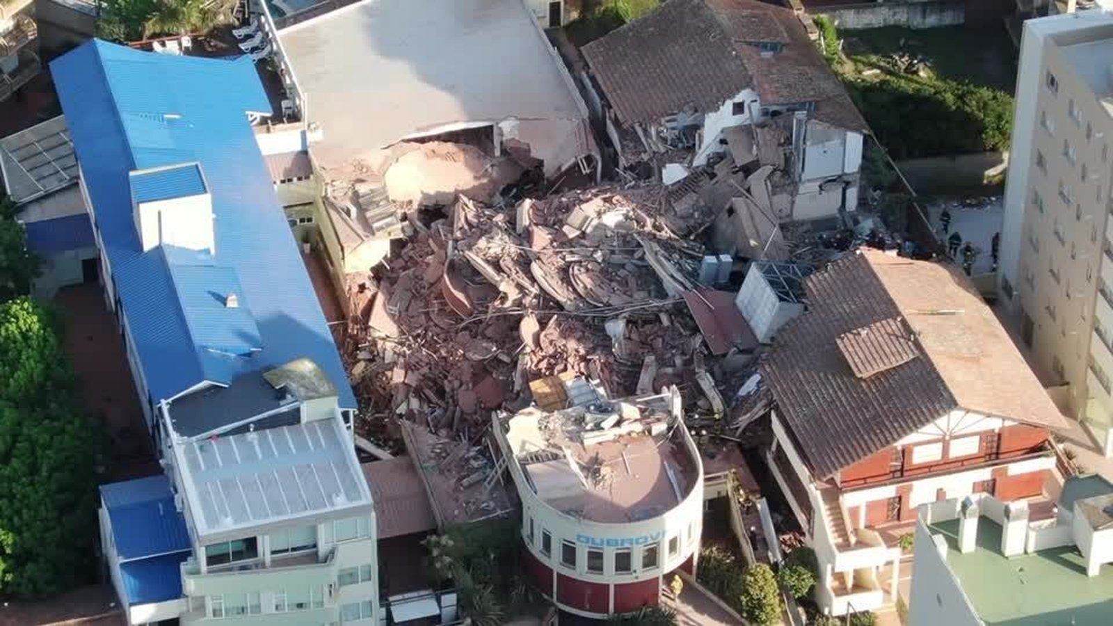 One dead, several missing in Argentina hotel collapse