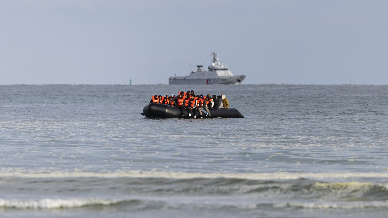 Toddler crushed to death in migrant Channel crossing