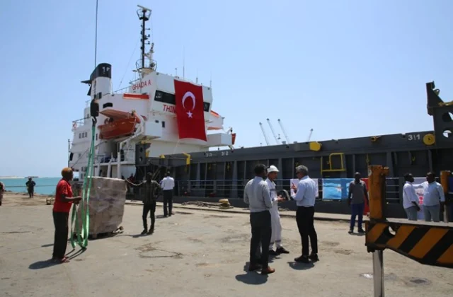 Turkey Dispatches 3,000 Tons of Aid for Humanitarian Relief to Somalia