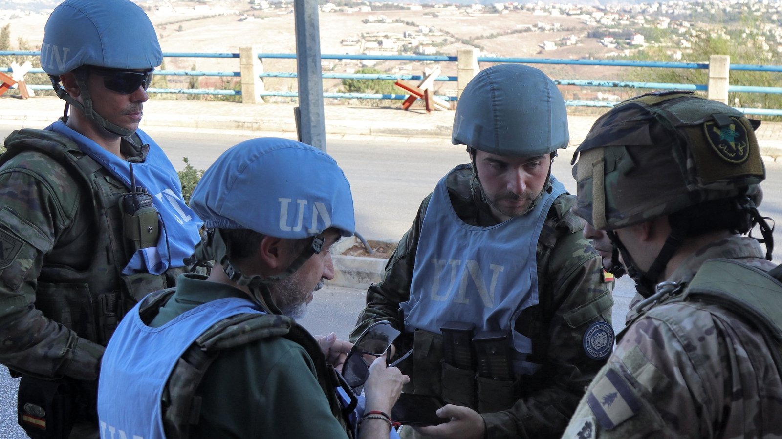 UNIFIL troops vow to stay put as violence escalates