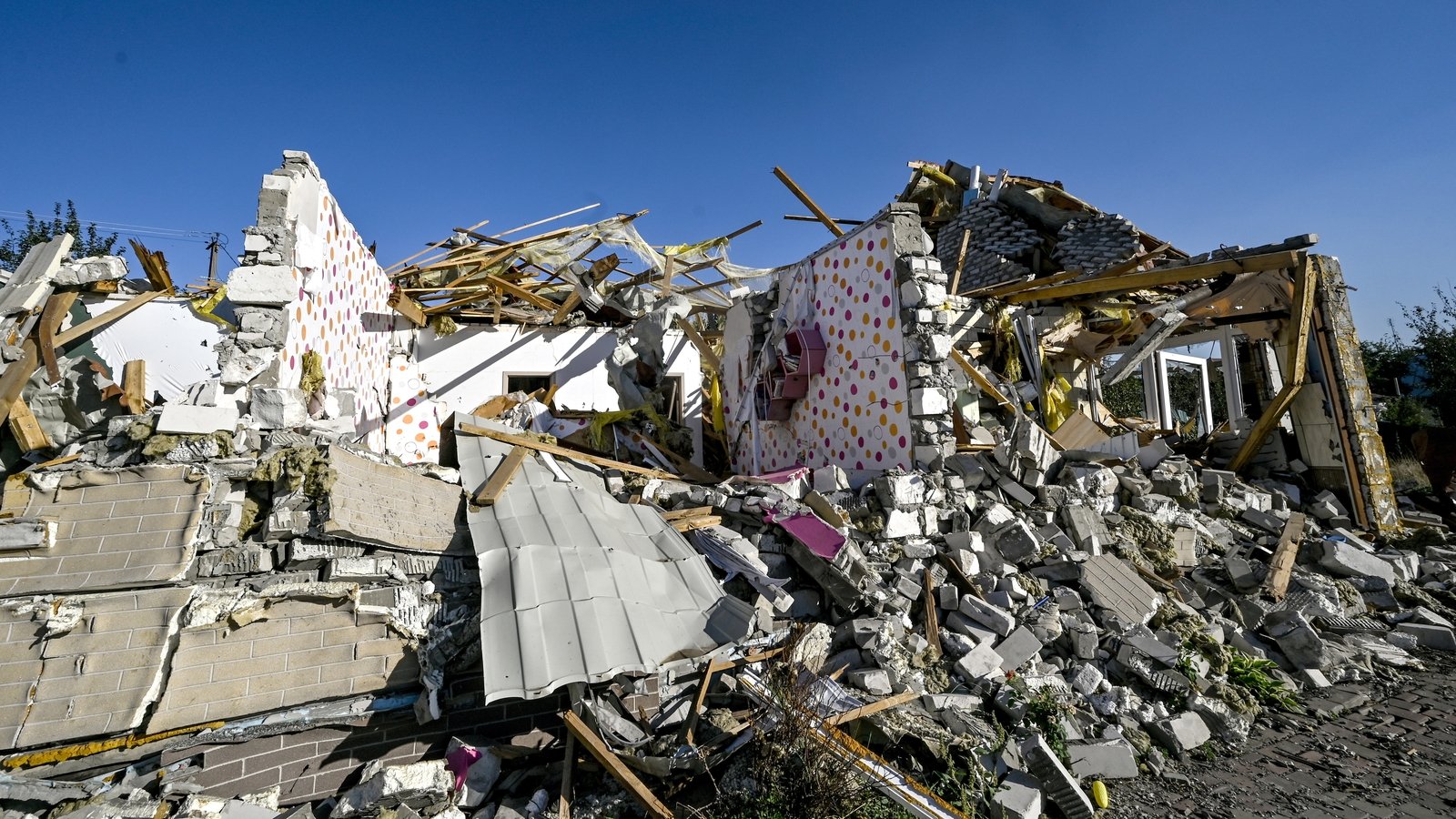 Ukraine announces mandatory evacuations in eastern town