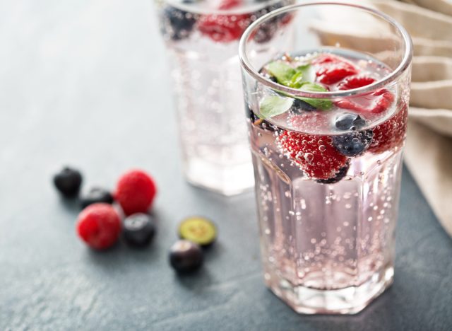 carbonated water with fruit and mint