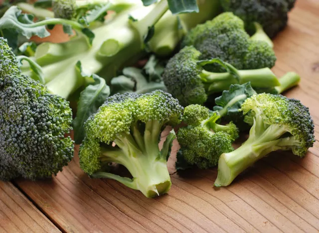 are you over 50? try these 6 low-calorie foods to maintain a lean body 27 broccoli