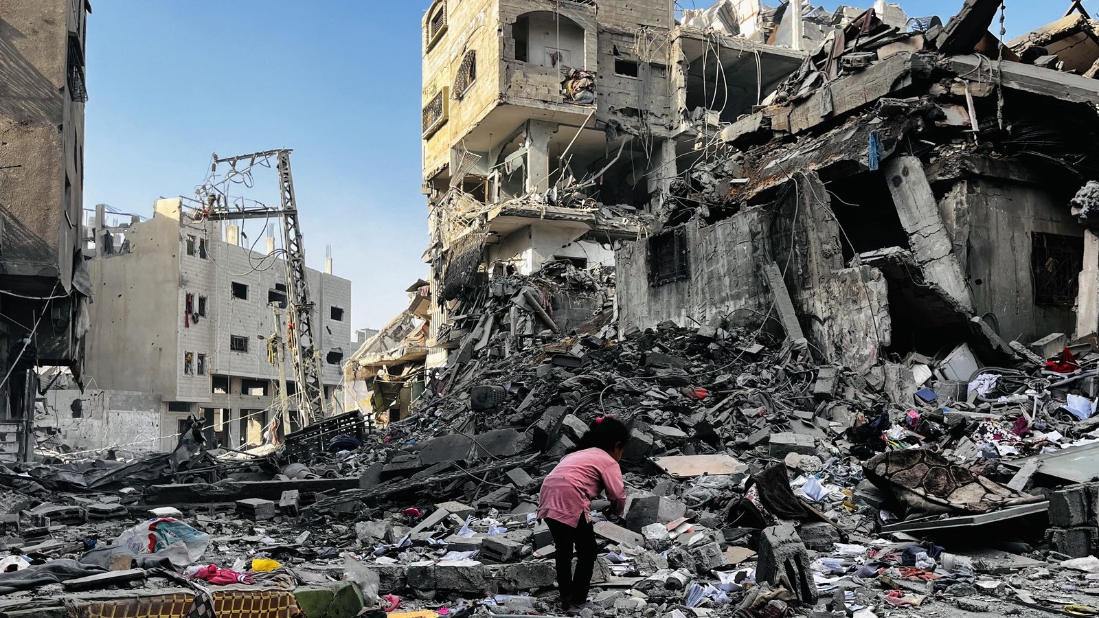 Strike on Gaza polio vaccination centre wounds six - WHO