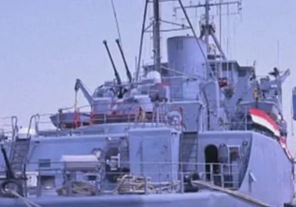 Egyptian Naval Vessel Arrives in Mogadishu Delivering a Third Consignment of Arms Amid Regional Strife