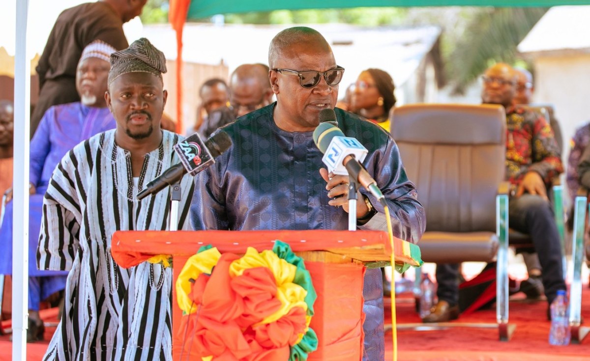 Former Ghanaian President Mahama Steps Up Comeback Campaign