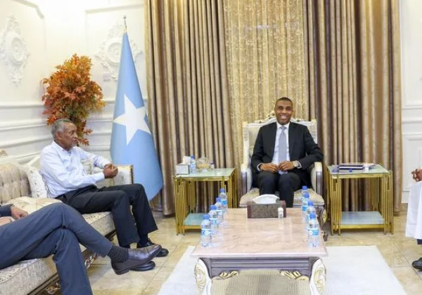 Kenyan Negotiators Land in Somalia to Seek Resolution to Election Impasse