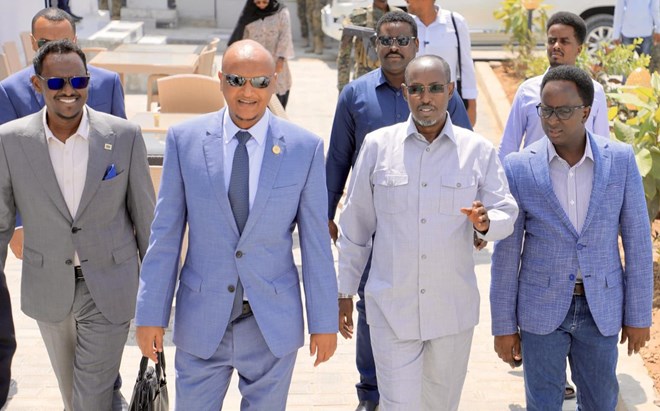 Mogadishu Mayor, electoral committee discuss plans for democratic reform