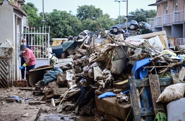 Spain Faces New Rains as Emergency Response to Flooding Continues