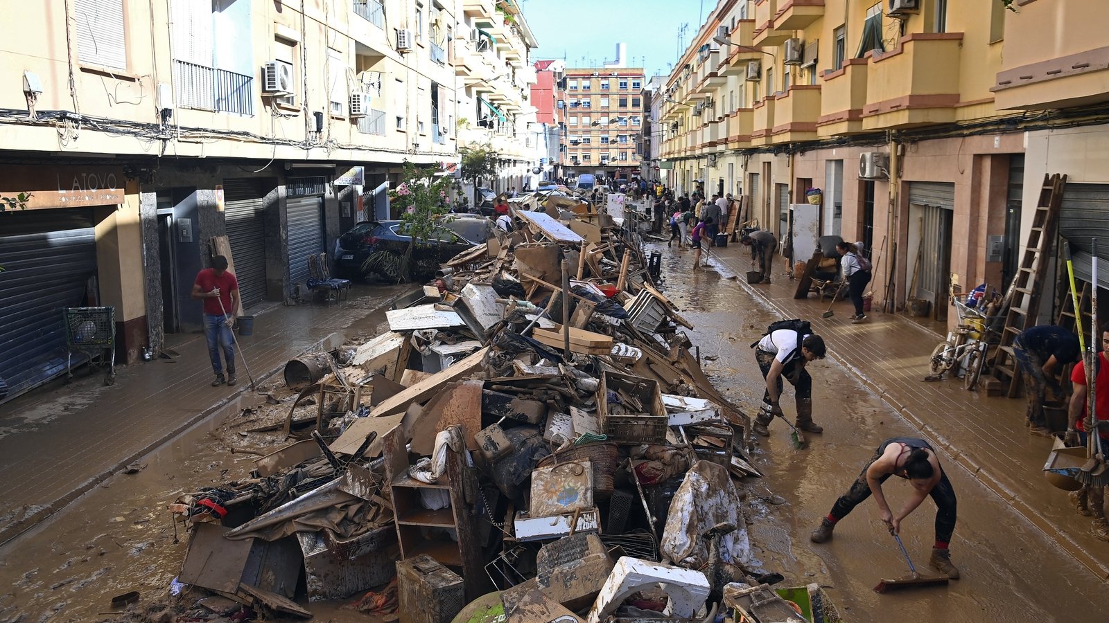 Spain mounts biggest peacetime disaster recovery operation as death toll reaches 211